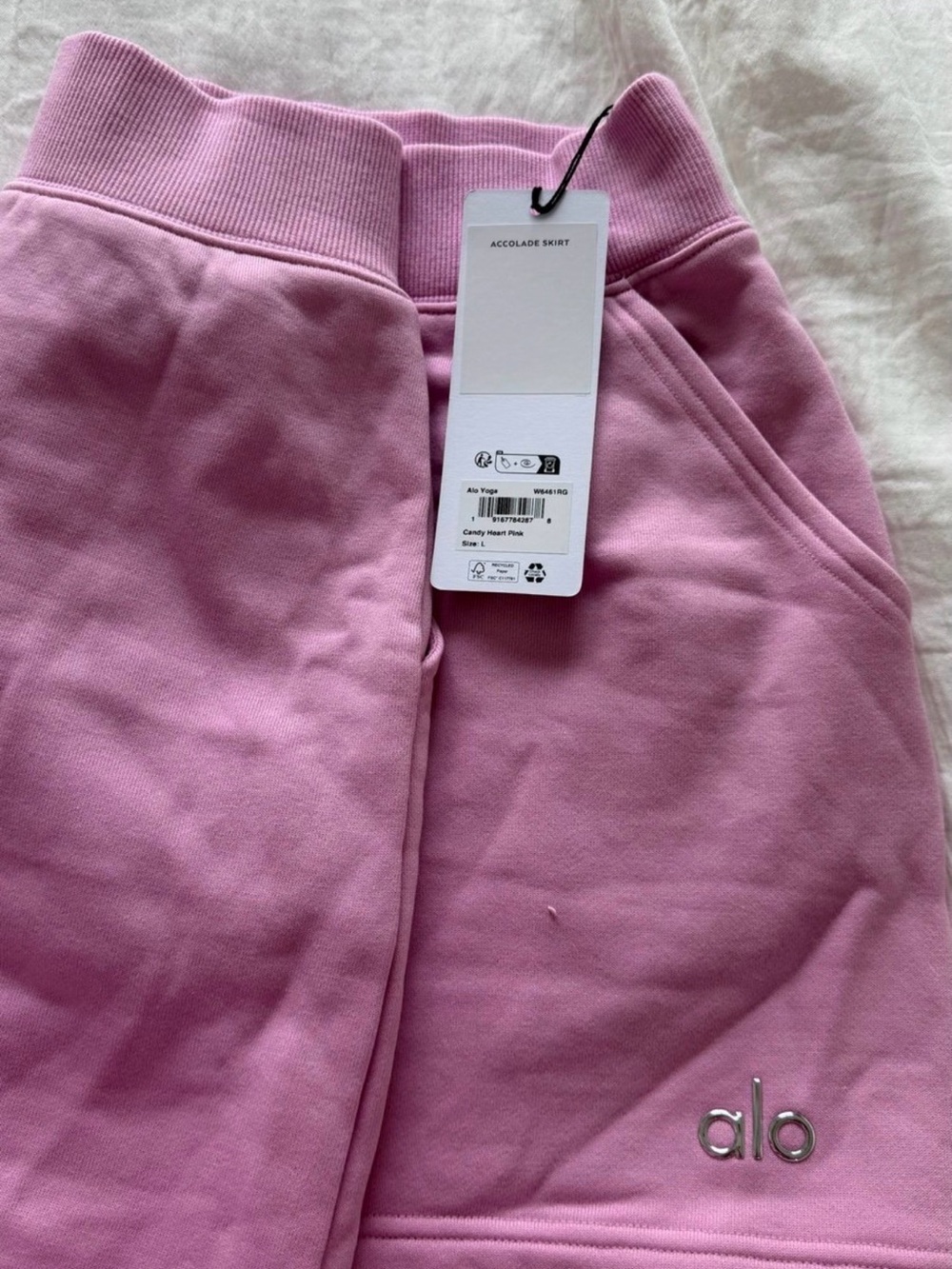 ALO Yoga Lavender Pink Mini Skirt with Subtle Logo - Picture 2 of 2